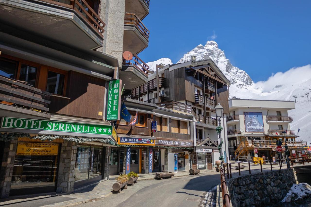 Hotel & Ristorante Serenella Брей-Червиния Экстерьер фото