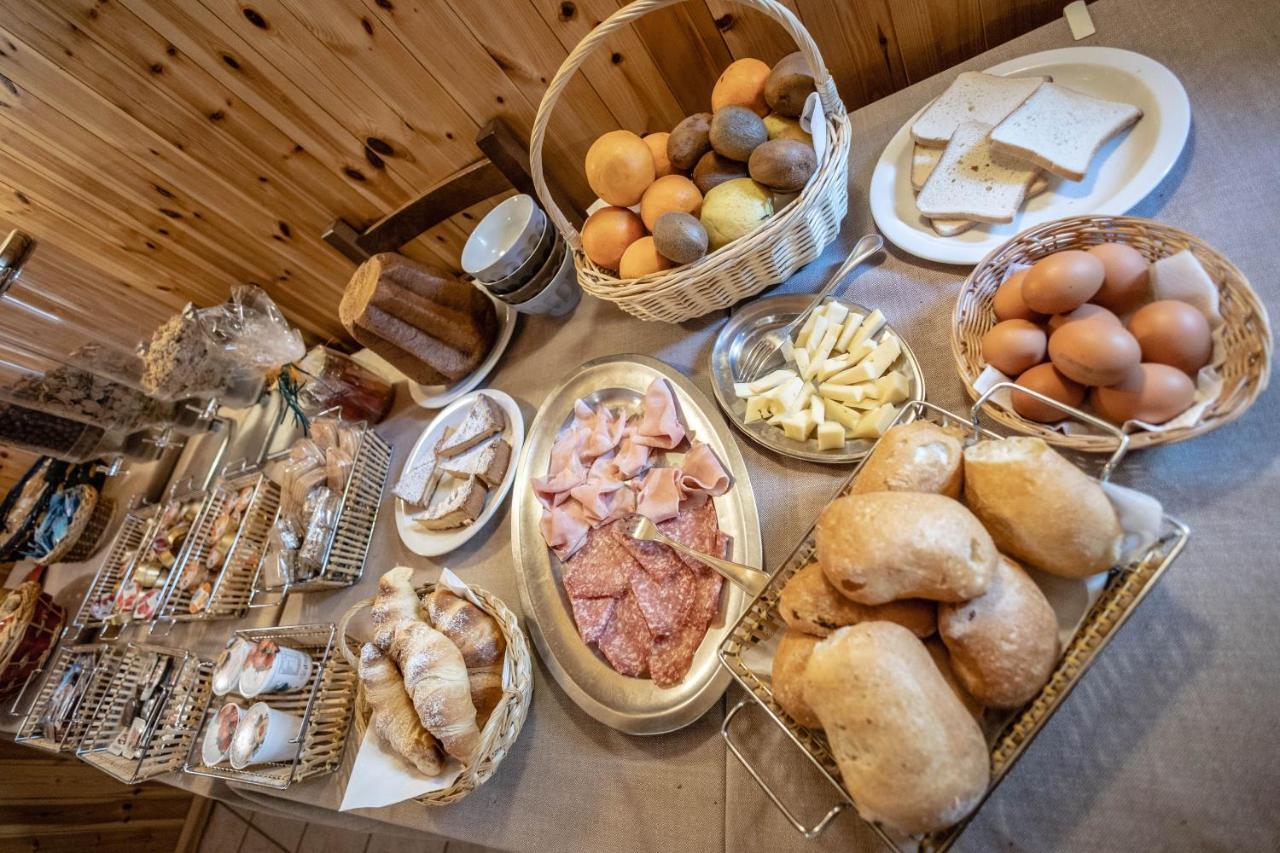 Hotel & Ristorante Serenella Брей-Червиния Экстерьер фото