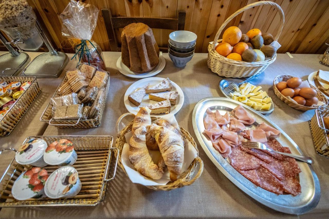 Hotel & Ristorante Serenella Брей-Червиния Экстерьер фото