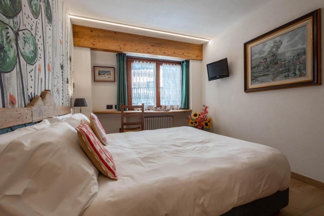 Hotel & Ristorante Serenella Брей-Червиния Экстерьер фото